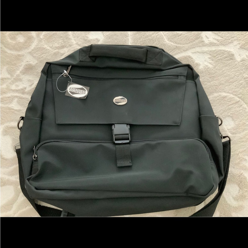 American Tourister Laptop Bag NEW With Tags / Many compartments …